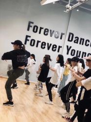 -YASAKI国际舞蹈中心