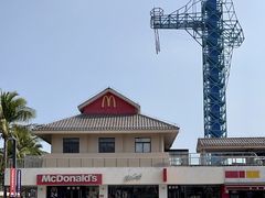 -亚龙湾中心广场