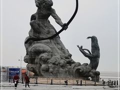 -巴陵广场