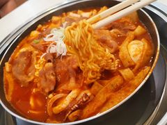 -三清洞摩西韩式年糕火锅(威高广场店)