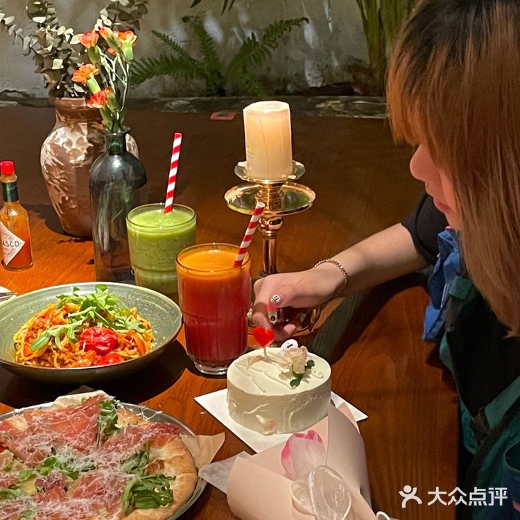 氛围感十足🥺浪漫无需去巴黎