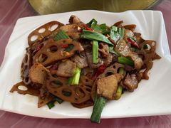 干锅卤藕牛肉-深巷家味馆.湖北头牌红烧鱼头拌饭(黄陂店)