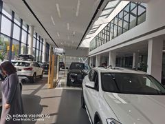 -上海宝信宝马4S店