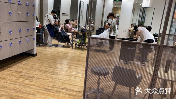 曼都发型(浦江万达店)图片