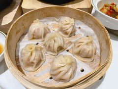 三鲜虾仁小笼包-春家·非遗手工小吃(徐汇万科广场店)