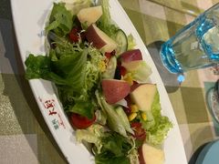 有机鲜蔬沙拉水果佐千岛汁-美森西餐厅(曙光大道店)