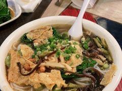 -水平有限螺蛳粉(宏达大厦店)