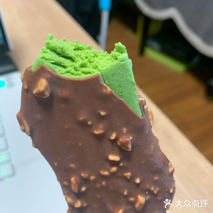 哈根达斯脆皮冰淇淋测评