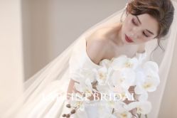 -拉瑞娜LaReine婚纱礼服高级定制