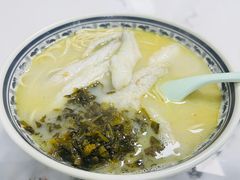 -明呈黄鱼面馆(斜土路店)