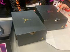 -Air Jordan(世贸天阶店)