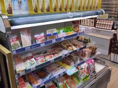 -全家便利店(愚园店)