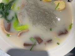 -大脸鸭记鸭血粉丝·小锅米线(水游城店)