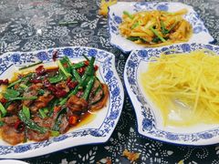 -记忆湘菜馆(芙蓉镇店)