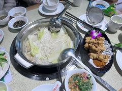 -煲大王猪肚鸡·椰子鸡火锅(红谷滩万达店)