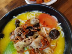 -桥香园过桥米线(国贸店)