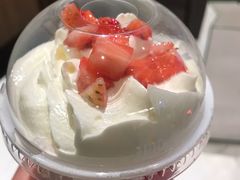 冰博克草莓撞撞宝藏茶-奈雪的茶(重庆万象城北区店)