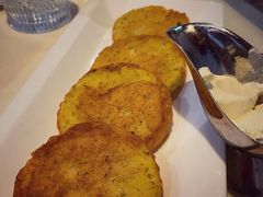 香煎小薯饼-老井俄式餐厅