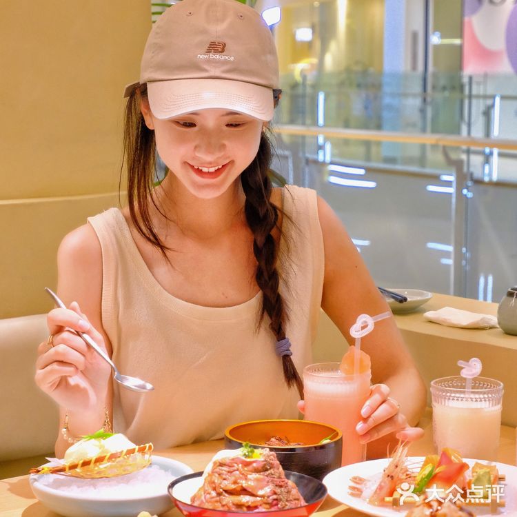 我愿意为了这碗火山牛肉饭排队2小时!