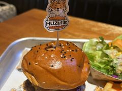 -HUZI虎滋精酿餐吧(京西大悦城店)