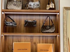 -艾茉中古 AMO vintage 奢侈品寄卖回收 (南山湖店)