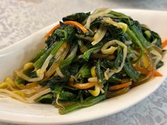 -汗腾格里·风味餐厅(新疆驻京办店)