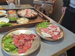 -围炉肉舍•炭烤活鳗•丹东海鲜烤肉(步行街店)