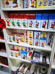 -逝水玩具折扣店
