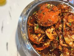 -凤凰路何眼镜香辣蟹(花果园店)