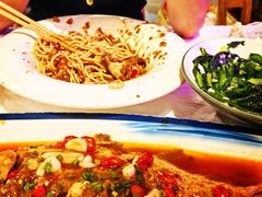 -霄汉牛三鲜湖北砂锅菜(万松园2店)