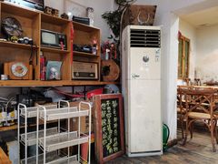 -猫爷的腔调·黔小馆(交大医学住宅区店)