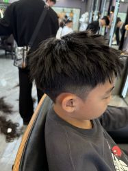 -藤野造型烫染·漂发