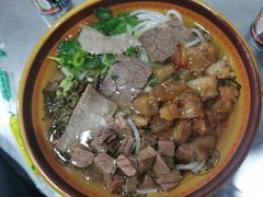 -花溪牛肉粉(八鸽岩店)
