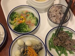 -山川小町·极番烧肉(新地假日广场店)