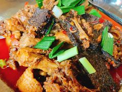 -临江餐馆二楼美食部落