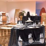 使用感也很好，滋润度很高，小仙女们必BUY哟！