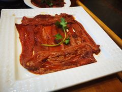 嫩滑牛舌-老码头火锅(骡马市店)