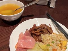 -深圳国际会展中心希尔顿酒店(前海华发冰雪世界店)