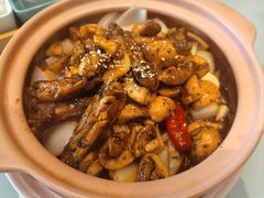 口蘑焗鸡翅-甜阿姨·天台花园私房菜(万松园店)