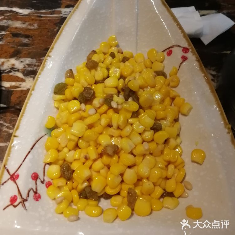 店里只有我一桌，后来断断续续来了几桌