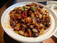 黑三剁配薄饼-雀舞云南菜(乐客城店)
