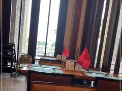 靠窗位-亚龙湾希尔顿自助餐厅·海鲜·烧烤·沙滩BBQ·现场乐队