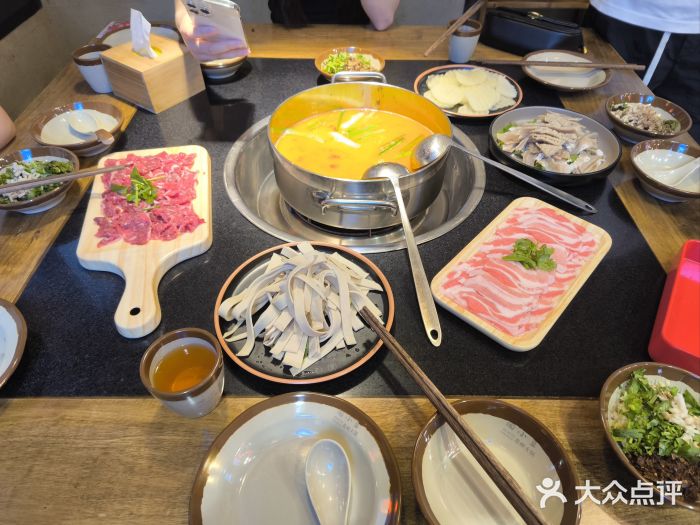 闻小豆贵州自助火锅(万象城店)图片