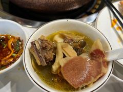 -菌海森林·非遗野生菌火锅(西山区滇池路摩根道店)