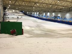 -乔波室内滑雪场