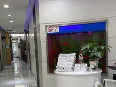 -雅悦齿科(顾村公园店)