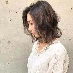 -镁连社·美联社