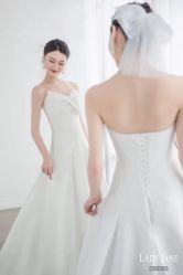 -Lady  Jane高端婚纱礼服馆