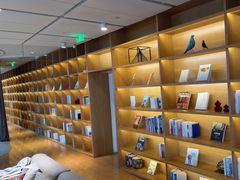 -蔚来中心(北京中关村店)