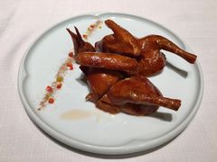 玻璃皮润烧乳鸽皇-北京厨房(SKP店)